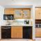 Palisades Tahoe Lodge Rentals Studio #207