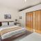 Palisades Tahoe Lodge Rentals Studio #147