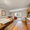 Palisades Tahoe Lodge Rentals Studio #246