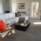 Luxury 2 Bdrm Ground Level Apt with Private Pool located on Scarborough Hill Sumner Christchurch - 基督城