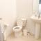 Dockside Luxury Living Bedroom Bathroom - Whitby