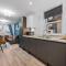1-Bedroom Luxurious, City Centre, Chic & Stunning Apartment in Southampton, Sleeps 4 - by Blue Puffin Stays