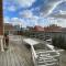 Super zonnige en ruime penthouse 50m van zeedijk