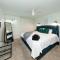 Mins to Broadway Large 2Br-2Ba family unit for up to 6 guests with Private Balcony and Optional private parking - Nashville