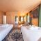 2211 · 3 Min Walk Beach Heated Pool Free Parking
