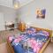 Panoramic Sea Views - Stunning 3BD Apt & Balcony