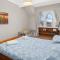 Panoramic Sea Views - Stunning 3BD Apt & Balcony