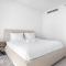 Amazing 2br with a lagoon view in Creek Harbour - Dubai