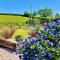 The Malvern Hills, Courtyard Cabins, Barbara Cabin