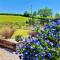 The Malvern Hills Courtyard Cabins. (Barbara Cabin) - Great Malvern