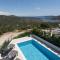 Holiday house with a swimming pool Vinisce, Trogir - 22073 - Vinišće