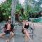 8 Star Paradise - Locaroc