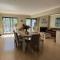 Luxury Townhouse in Stellenbosch CENTRAL (BACK-UP POWER)