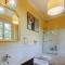 Villa Montefalcone: Charm, Private Pool, and Chef - Orentano