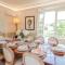 Villa Montefalcone: Charm, Private Pool, and Chef - Orentano