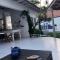 CASA SUL DE MINAS ITAJUBA COM PISCINA, CHURRASQUEIRA E MUITO ACONCHEGO - 伊塔茹巴