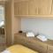 Delightful self-contained Annexe close to airport