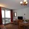 Studio skis aux pieds, balcon, 6 couchages, parking privé, casier à ski, proche centre station - FR-1-322-601