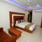 HOTEL GREEEN LEAF