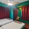 80 Bar Hostel
