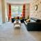 The Naburn - 3 Bed House with Free Parking & Close to City Centre