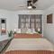 Peaceful, fun, & funky round home with pool table - Arden