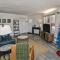 Peaceful, fun, & funky round home with pool table - Arden