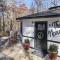 Peaceful, fun, & funky round home with pool table - Arden