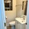 Charming and Convenient 2br 1ba apt - fully furnished and equipped - fast Internet - Forest Park