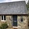 Delightful Artistic Granite Barn in Rural Hamlet