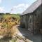 Delightful Artistic Granite Barn in Rural Hamlet