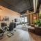 McCormick 5Br 4Ba Luxury Suite for groups up to 12 guests with Optional parking and Gym access - شيكاغو
