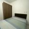 Apto charmoso no Parque dos IPES 2 Quartos casal ArCond WiFi 400M Home Office Garagem em Dourados