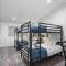 Renovated 2BR 1BA Flat Close to 25th Street Fun