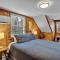 Log Cabin and Guest House Sleeps 18 2 Game Rooms