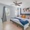 Paradise Oasis with Heated Pool 8 mins from the Beach!