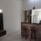 Residência completa e com garagem