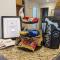 Delight: Bold & Bougie! Sleeps 12! Downtown Boyne - بوين سيتي