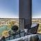 Hip Condo on Maribyrnong River Cityscape Views! - 墨尔本