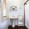 Winter Rose - gorgeous gardens sleeps 5