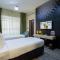 TIME Express Hotel Al Khan - 沙迦