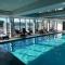 The Penthouse Bowness Luxury Loft Jacuzzi Bath & Complimentary Lakeview Spa Membership - Bowness-on-Windermere