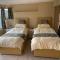 The Penthouse Bowness Tranquil Loft Jacuzzi Bath & Complimentary Cascades Spa Membership