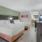 Quality Inn & Suites Orlando East - UCF Area