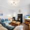 Chickens, great walks & local pubs, Games Room and Free Parking