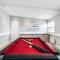 Chickens, great walks & local pubs, Games Room and Free Parking