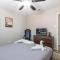 Lux Modern Getaway with ATT Stadium Views and King Bed