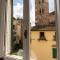 Historic apt in the center of Lucca with Balcony