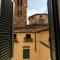 Historic apt in the center of Lucca with Balcony