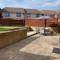 Three double bedrooms detached house, 5 minutes walk to the beach and with private parking, perfect for a family! - Sandown